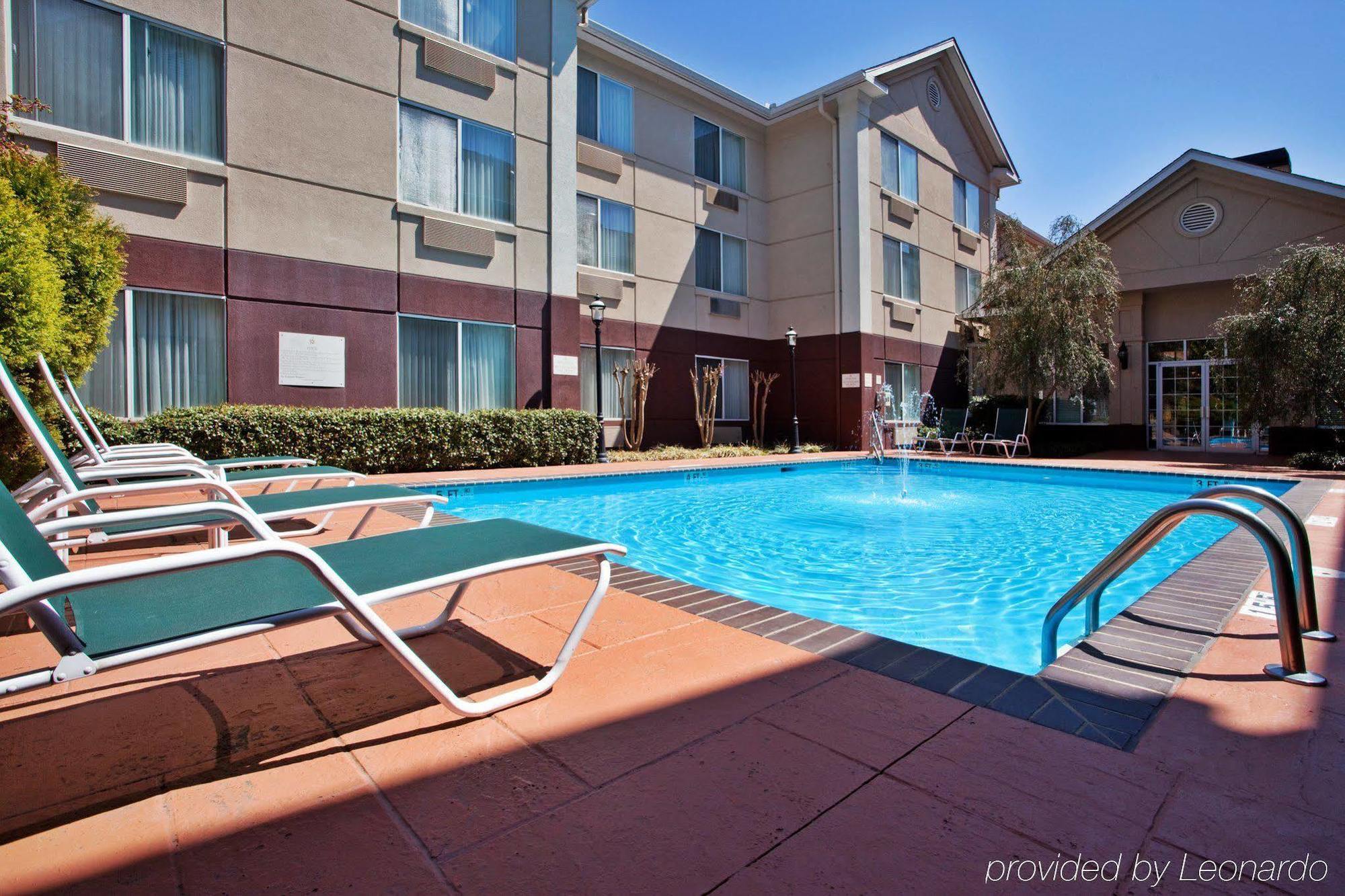Holiday Inn Hotel And Suites Peachtree City By Ihg Съоръжения снимка