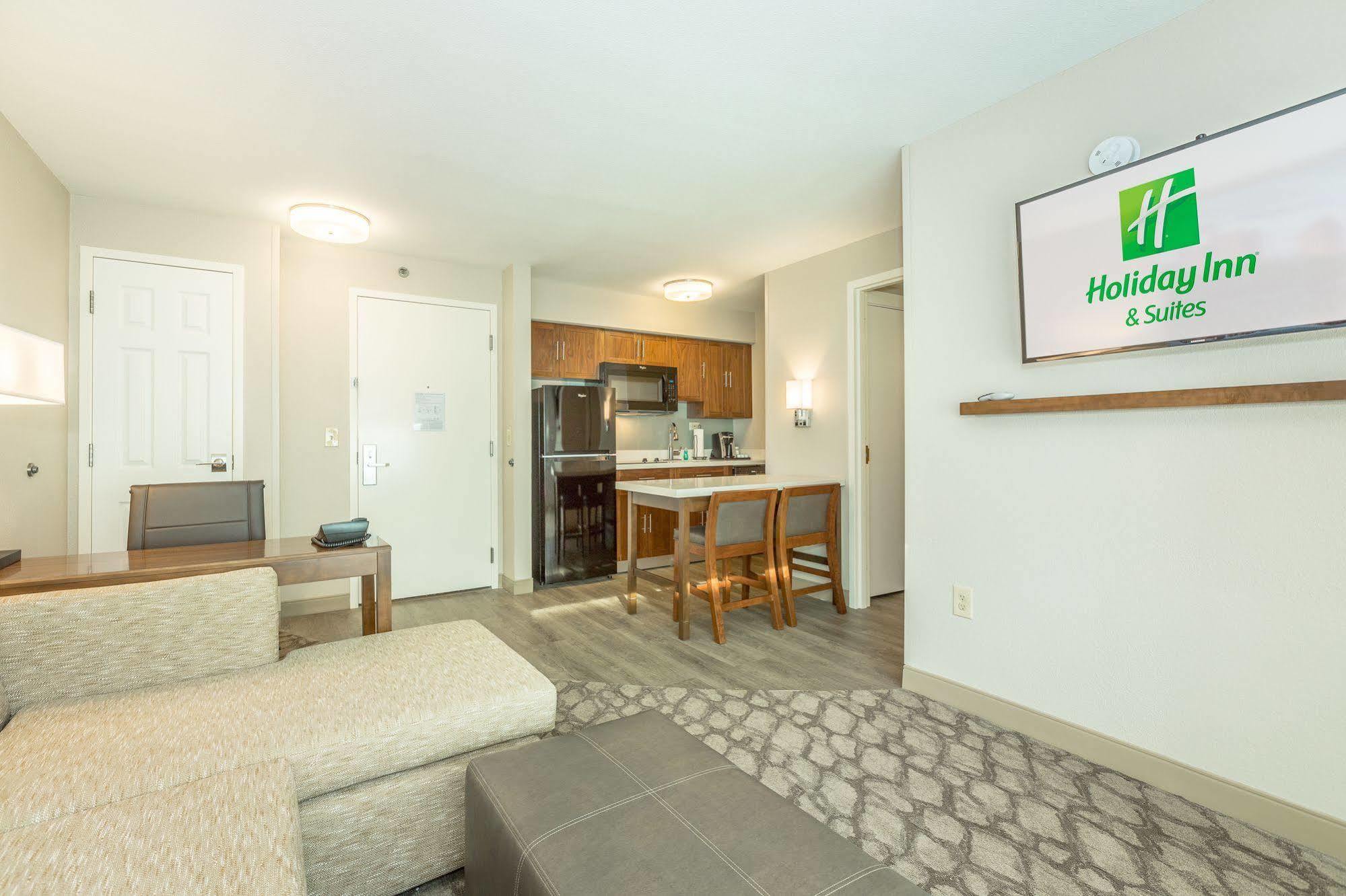 Holiday Inn Hotel And Suites Peachtree City By Ihg Екстериор снимка